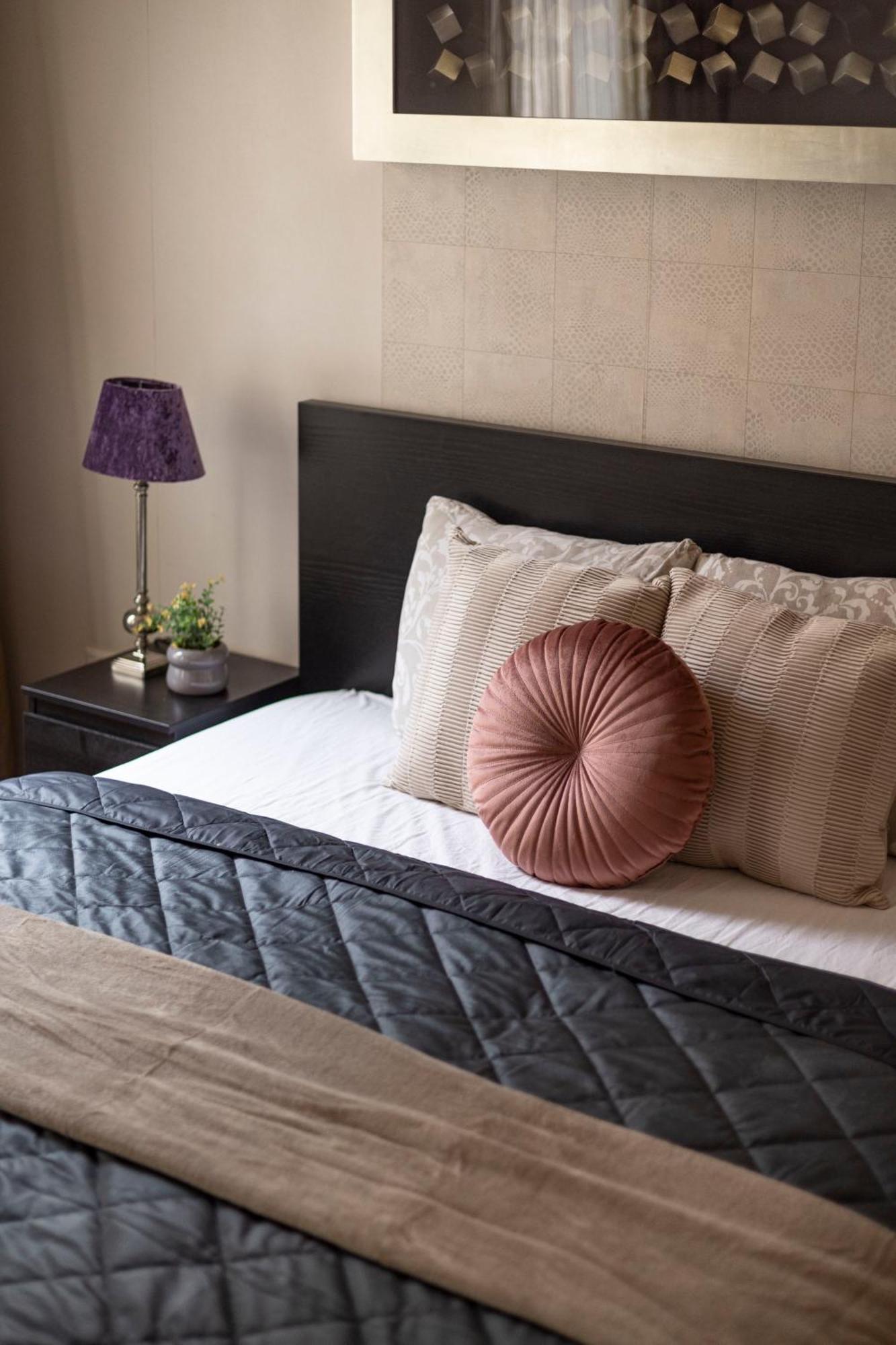 Exclusive Central Suite With Balcony By Prestige Homes Budapest Bagian luar foto
