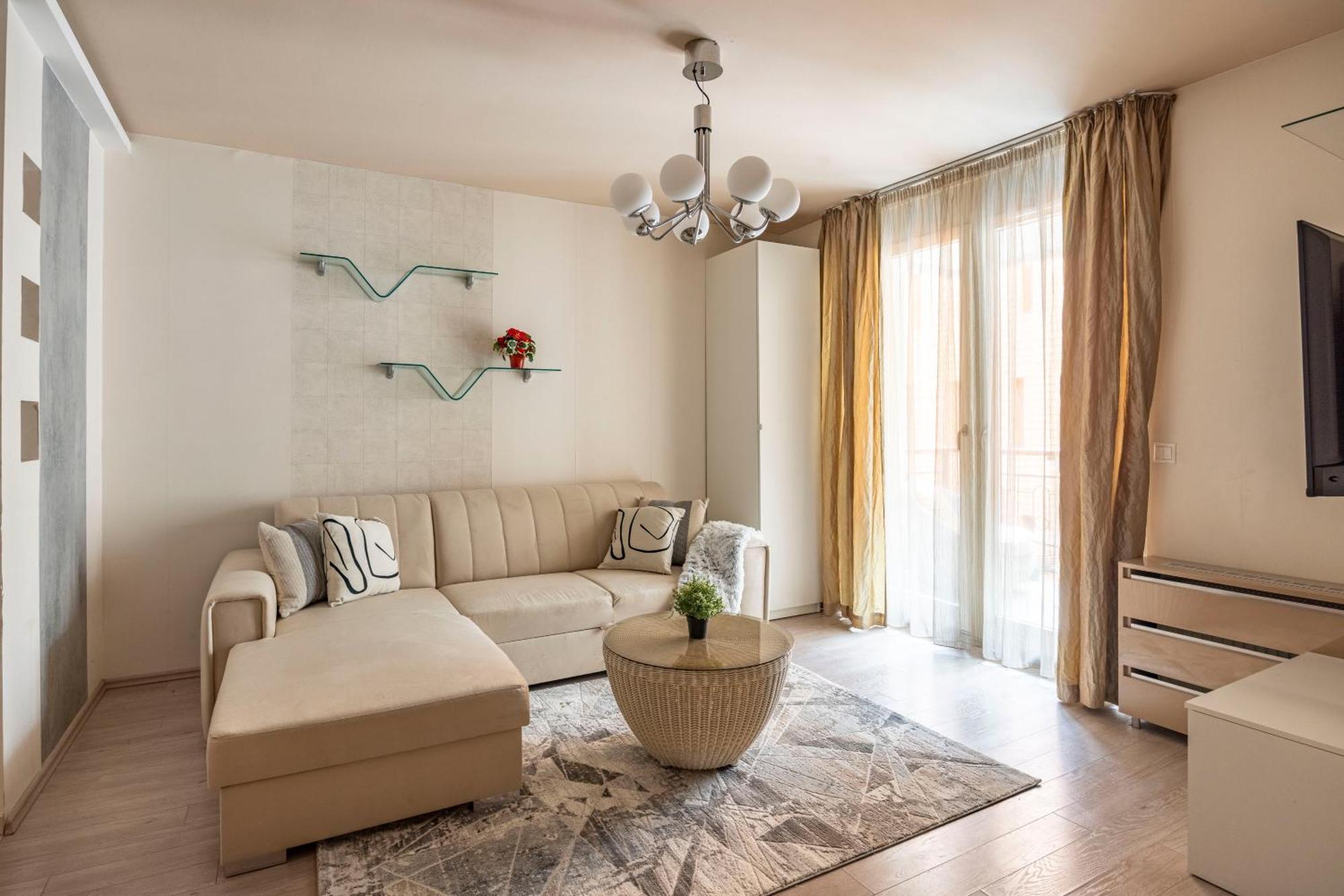 Exclusive Central Suite With Balcony By Prestige Homes Budapest Bagian luar foto