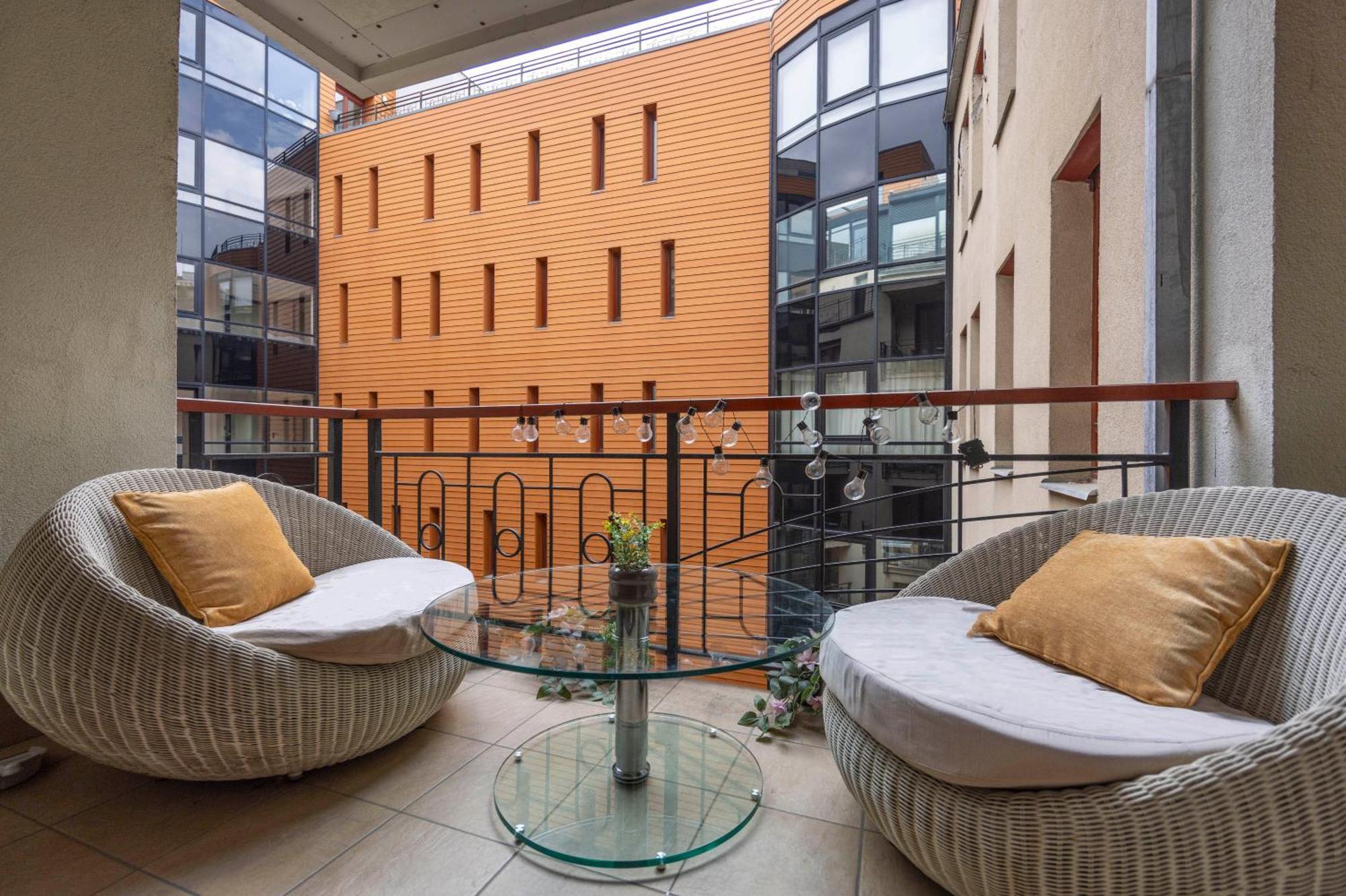 Exclusive Central Suite With Balcony By Prestige Homes Budapest Bagian luar foto